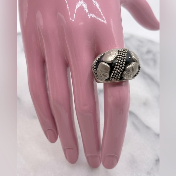 Skull Band Fashion Ring with Crystals‎ - Picture 2 of 7